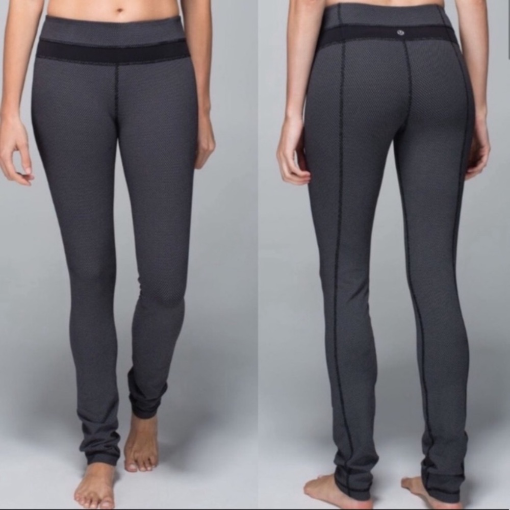 LULULEMON SKINNY GROOVE YOGA PANTS DIAMOND DOT BLK